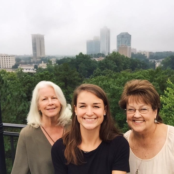 Meet your Posher, Anita - Picture 1 of 1